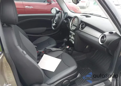 2009 Mini Cooper из США, поврежденный, VIN WMWMF33529TW77634